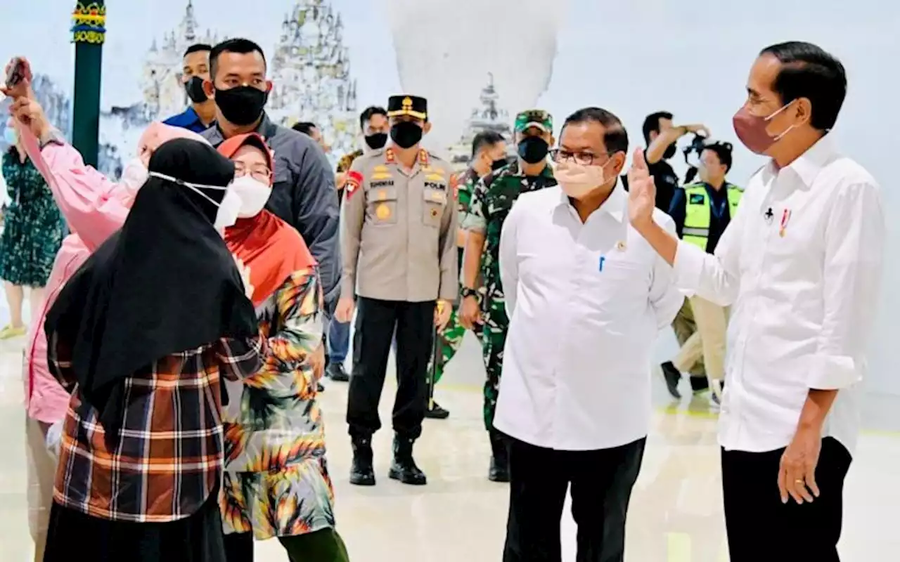 Jokowi Cek Kesiapan Bandara YIA Jelang Mudik Lebaran 2022 | Kabar24 - Bisnis.com