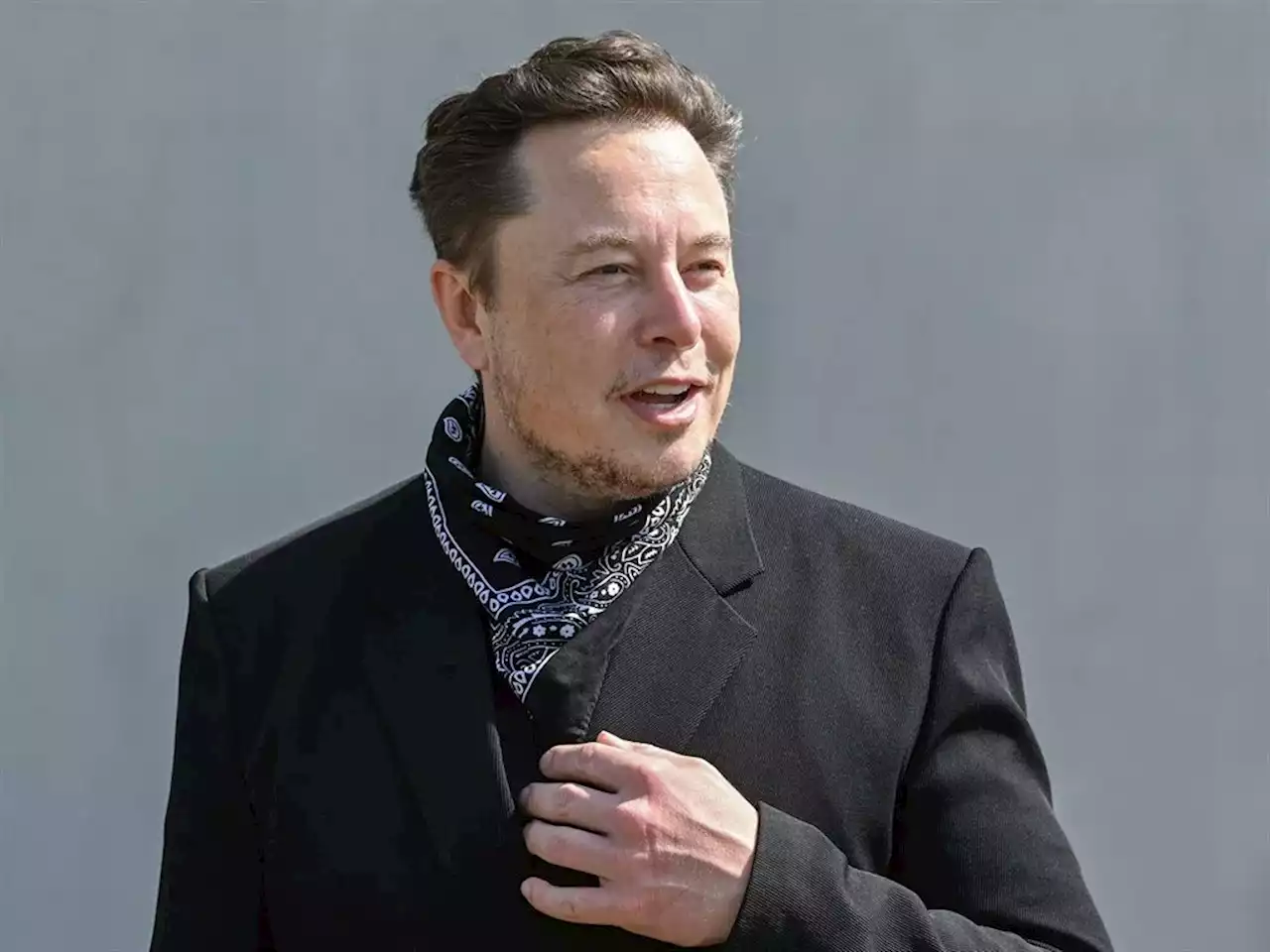 Elon Musk quotes Eminem in his battle with the SEC | Businessinsider