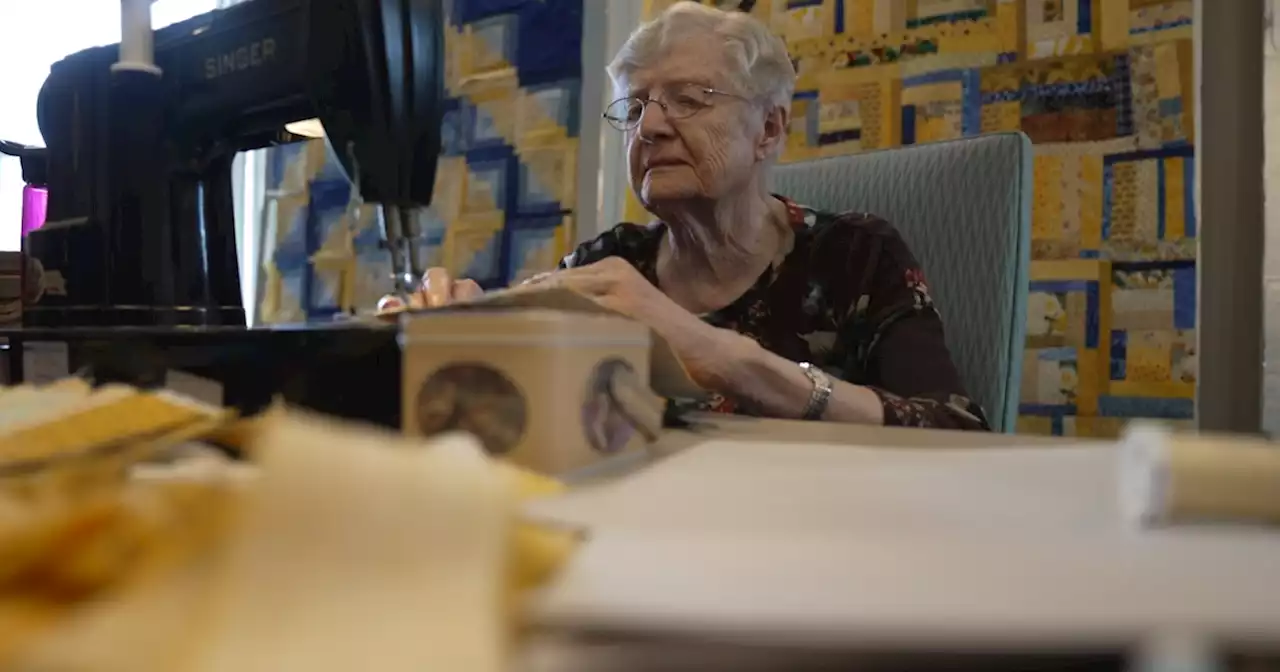 Littleton seniors make quilts to raise money for Ukraine