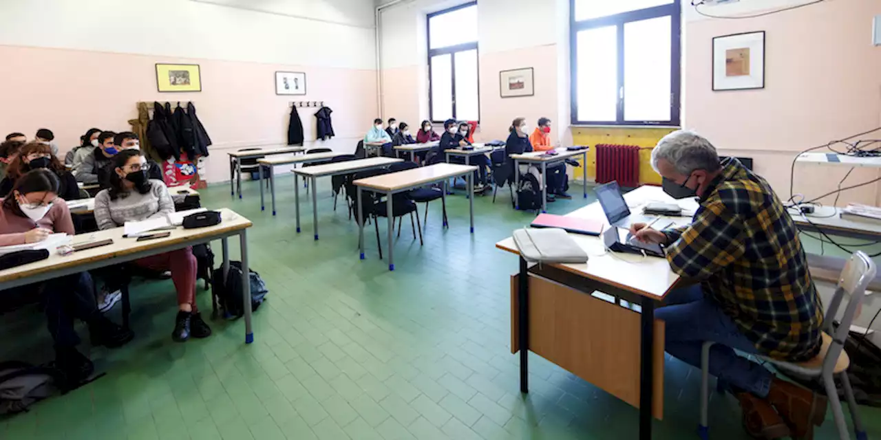 Il criticato test a crocette del concorso per i docenti precari - Il Post