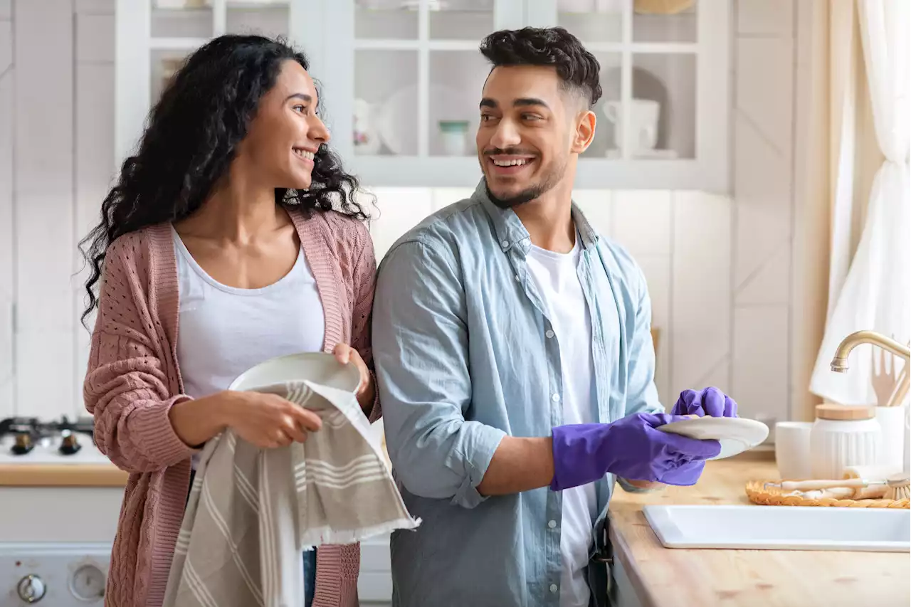 Woman reveals how she got her boyfriend to do his share of housework