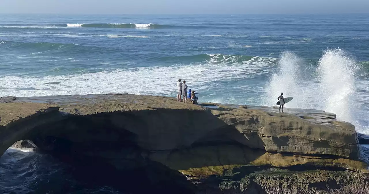 Two Arizona high schoolers to receive Carnegie Medal for Sunset Cliffs rescue