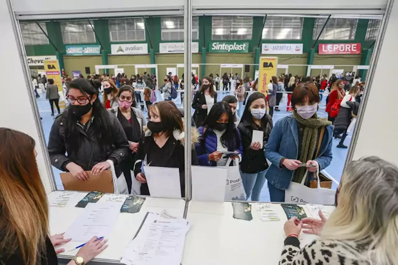 ¿Dónde es la cita? Más de 20 empresas ofrecerán mañana 300 puestos laborales para mujeres