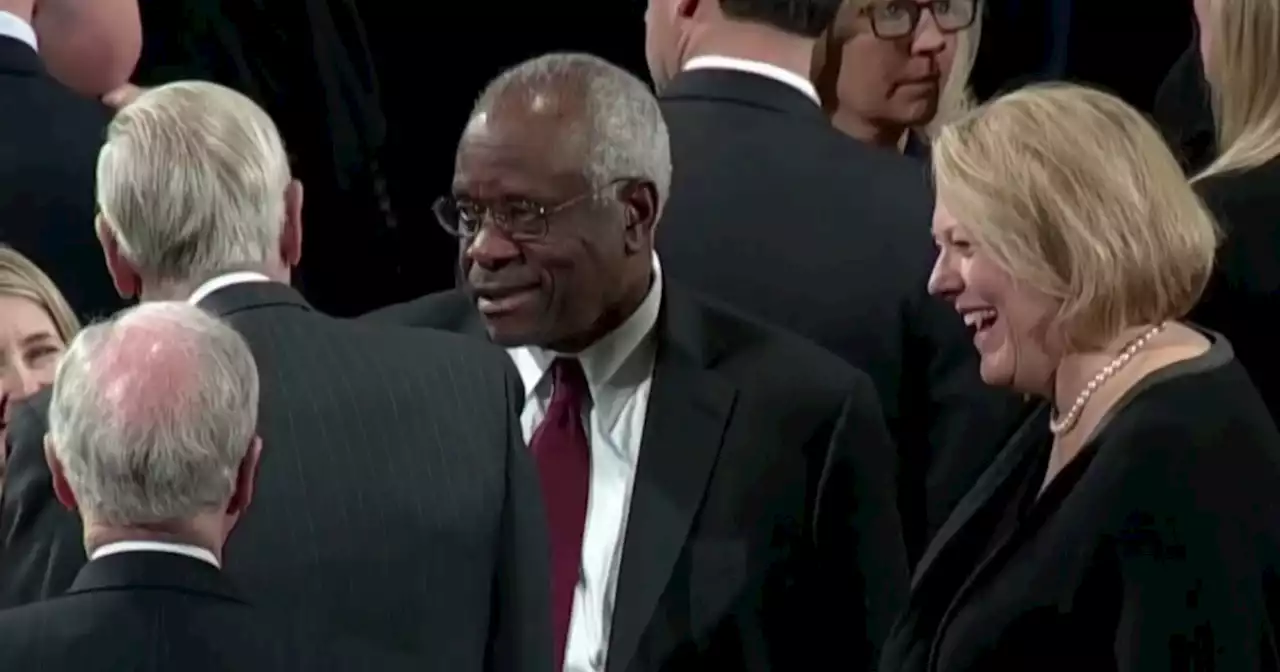 As Clarence Thomas scandal expands, Judiciary Chair says Thomas' wife should testify