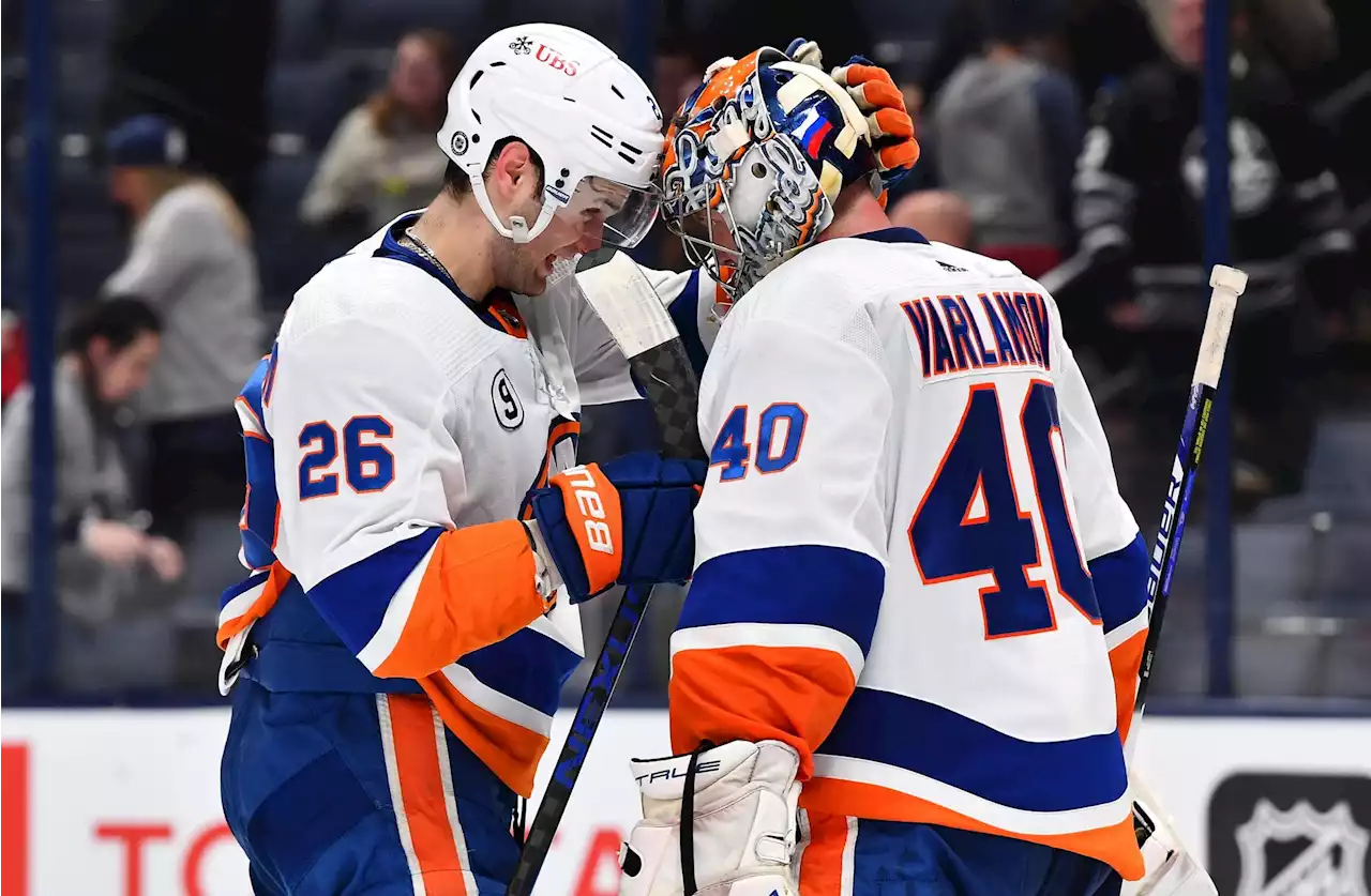 Semyon Varlamov makes 42 saves as Islanders hold off Blue Jackets