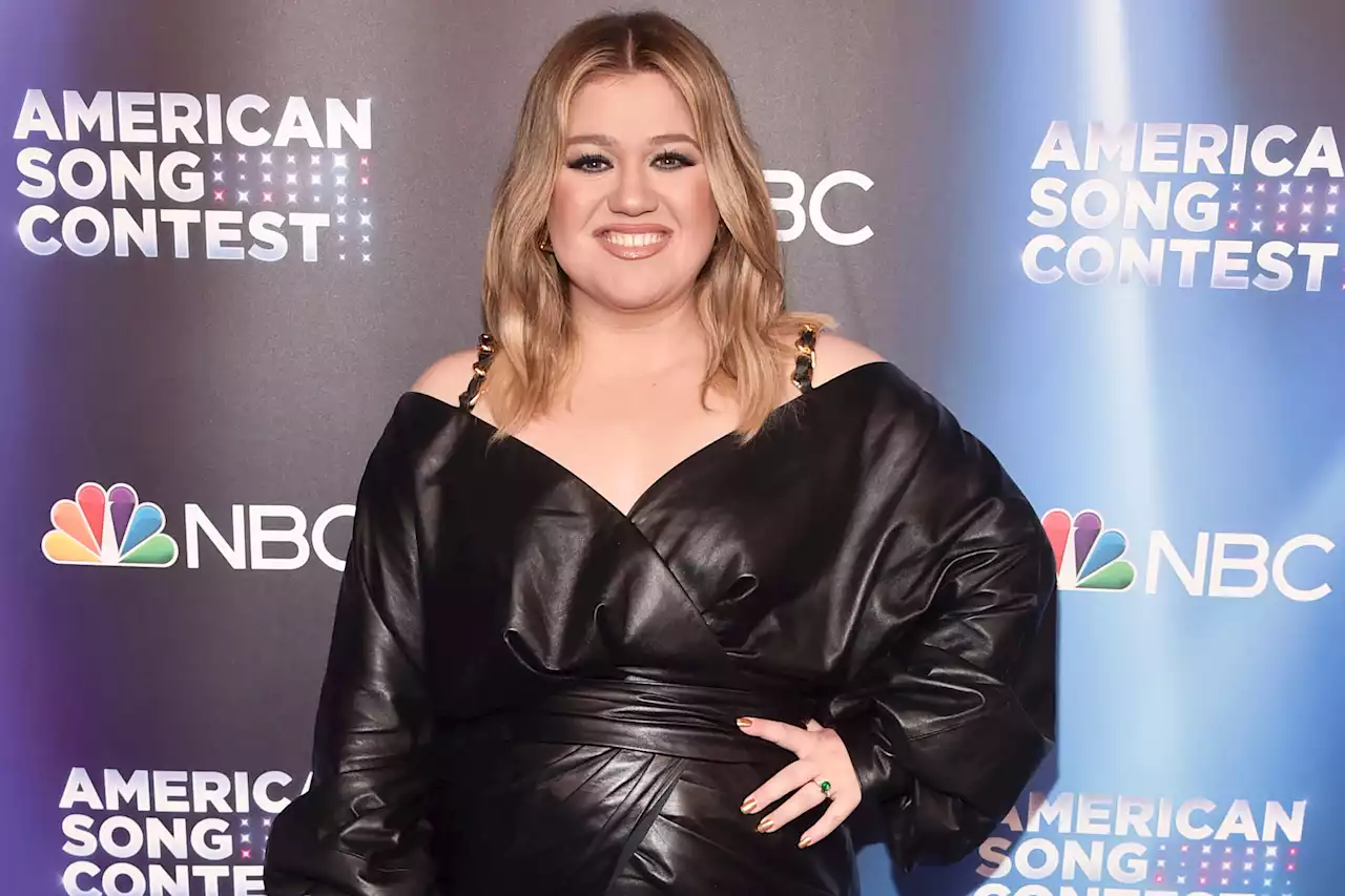 Kelly Clarkson finalizes her name change to Kelly Brianne