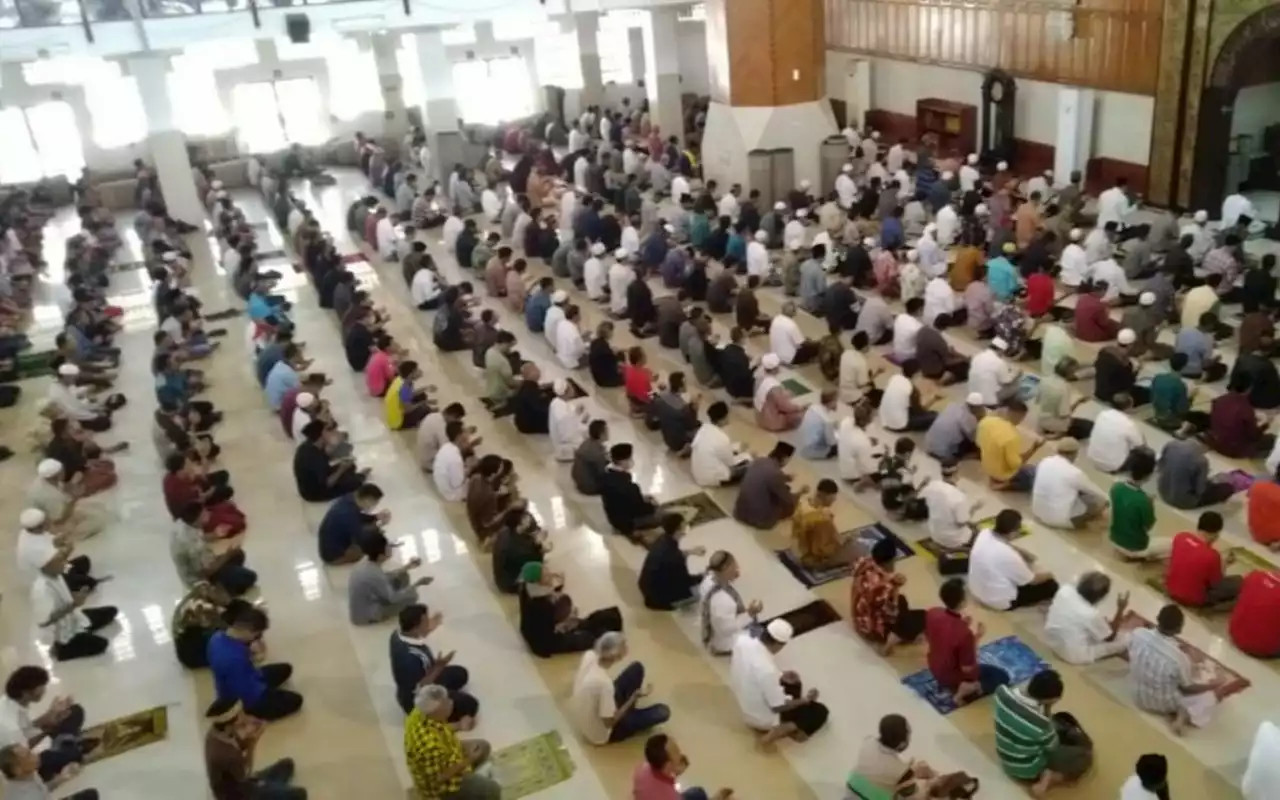 Bukan 100 Persen, Kapasitas Salat Tarawih di Masjid Wilayah PPKM Level 3 Dibatasi 50 Persen