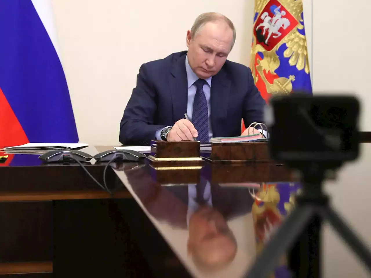 Gas Russia, Putin: 'Pagamenti in rubli da domani o contratti interrotti'