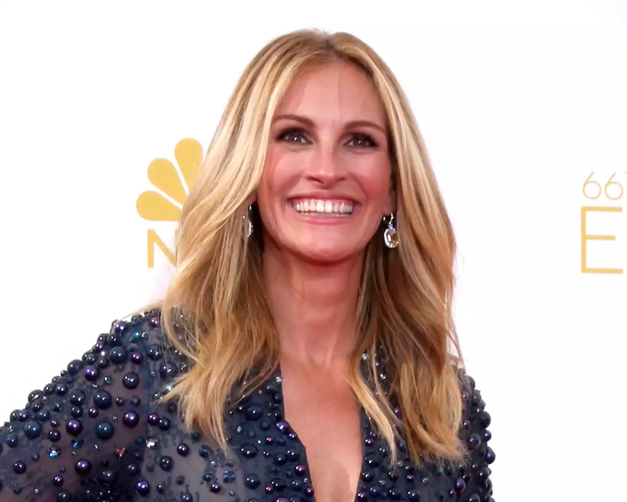 Julia Roberts Swears by Sunscreen for Radiant Skin — Best Life