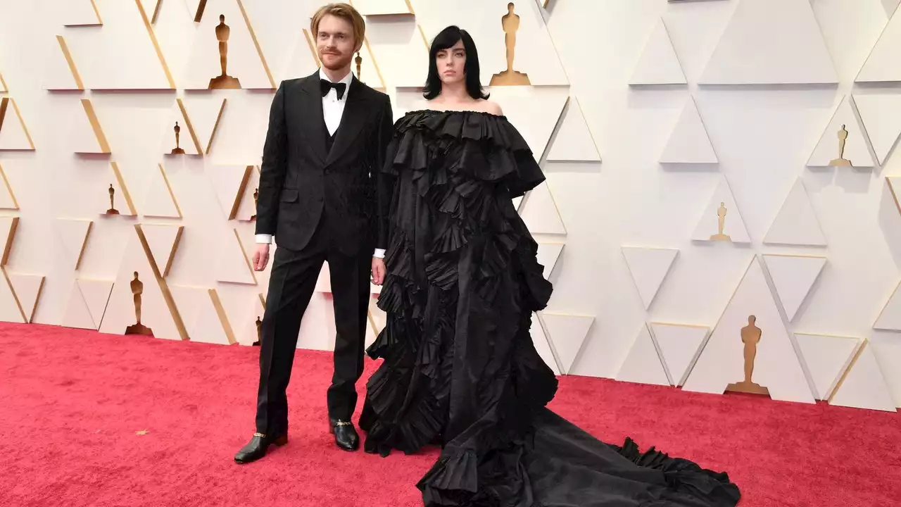 Billie Eilish And Finneas Were The Oscars’ Best-Dressed Siblings