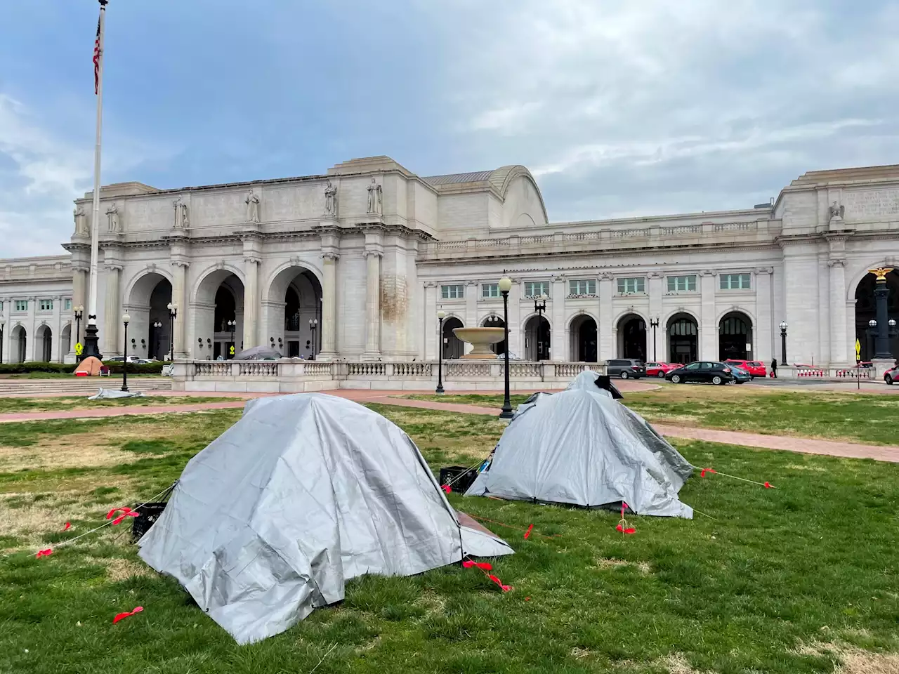 NPS To Close Encampment Outside Union Station