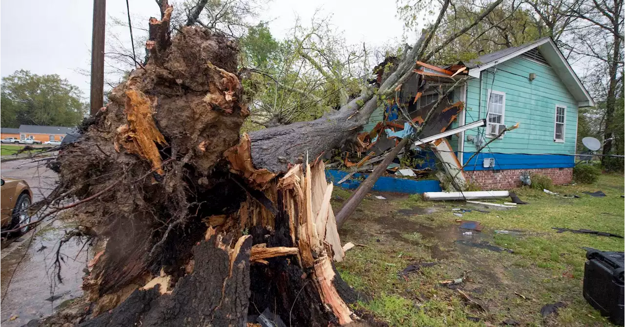 Severe storms pummel South killing at least 2 near Chipley, Fla.