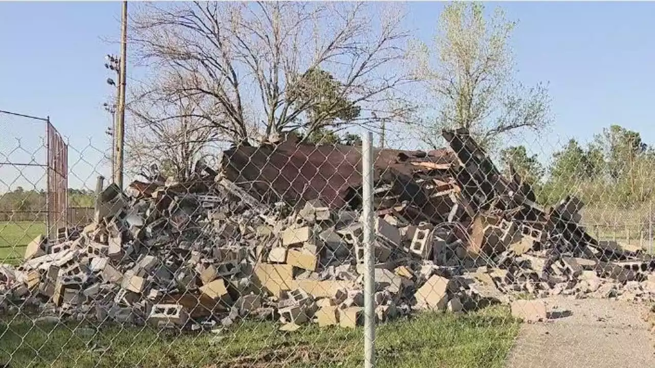 Youth sports program loses more than $30K in equipment after storage facility burned down