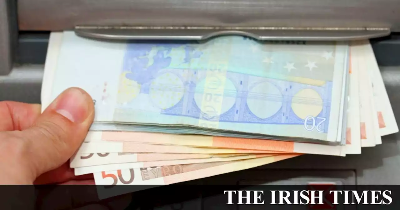 Card spending continues to rise despite end of Covid restricitons