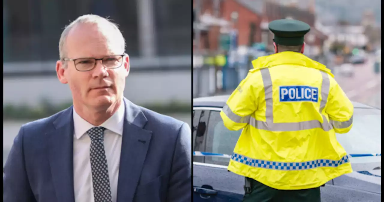 Man charged in connection with hijacking and bomb hoax in Belfast | JOE.ie