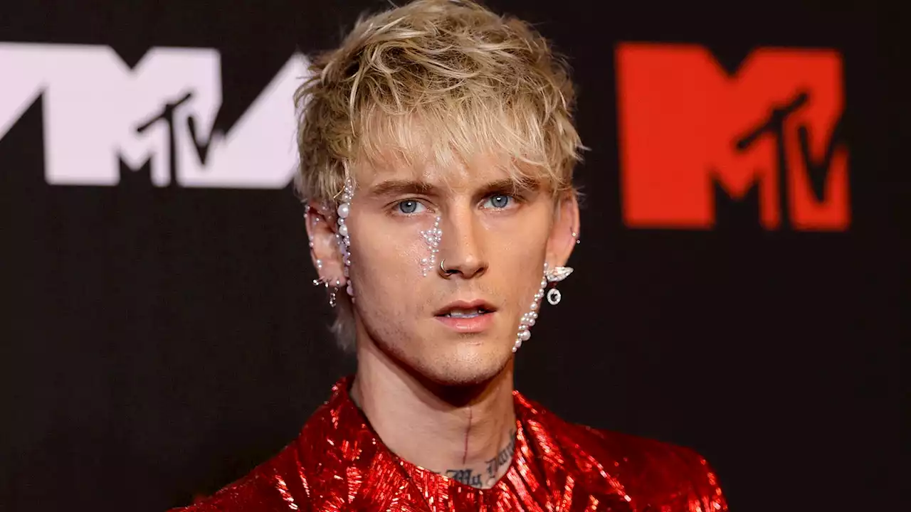 Machine Gun Kelly Sheds Light on Taylor Hawkins' Final Days Before His Death