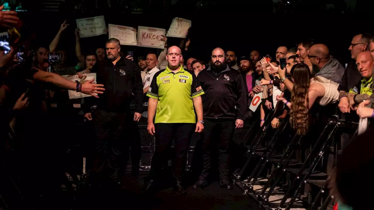 Michael van Gerwen verliest in Premier League van hekkensluiter James Wade