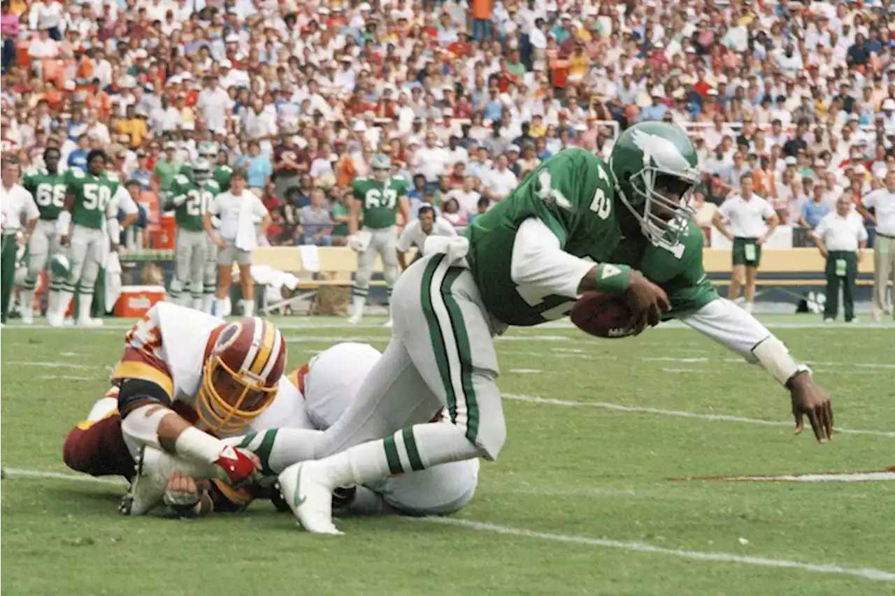 Are the Eagles picking the right kelly green throwbacks?