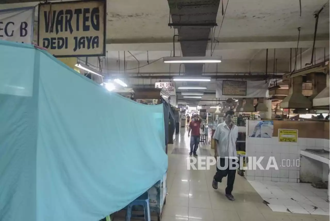 Wagub DKI Minta Tempat Makan Pakai Penutup Tirai Saat Siang Selama Ramadhan |Republika Online