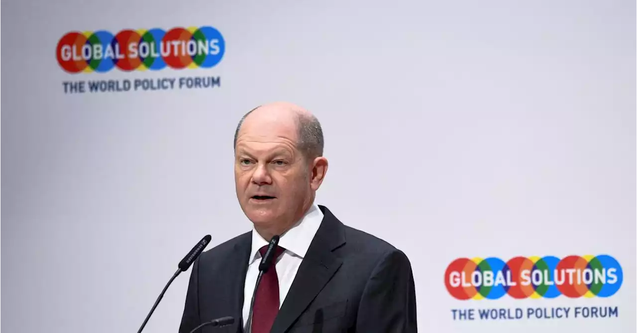 Germany says to still pay for Russian gas in euros/dollars after Scholz-Putin call