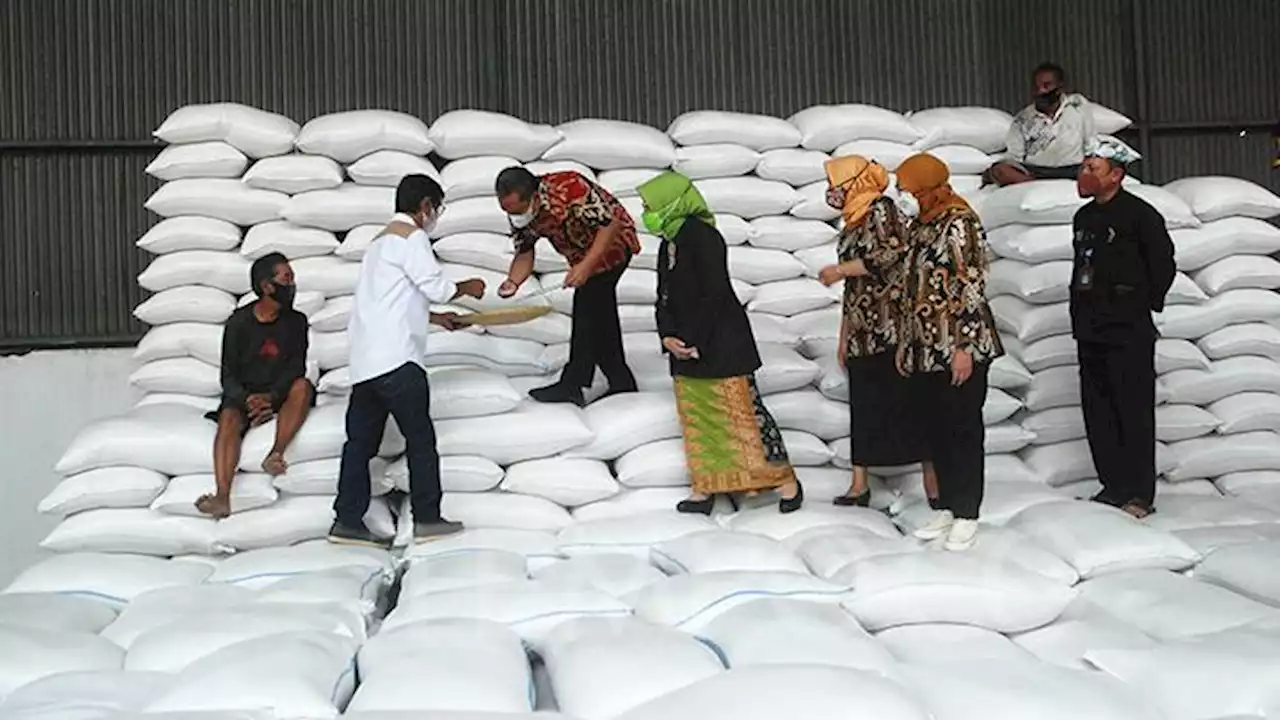 Sidak, Plt Yana Mulyana Pastikan Pasokan Pangan di Bulan Ramadan Tercukupi