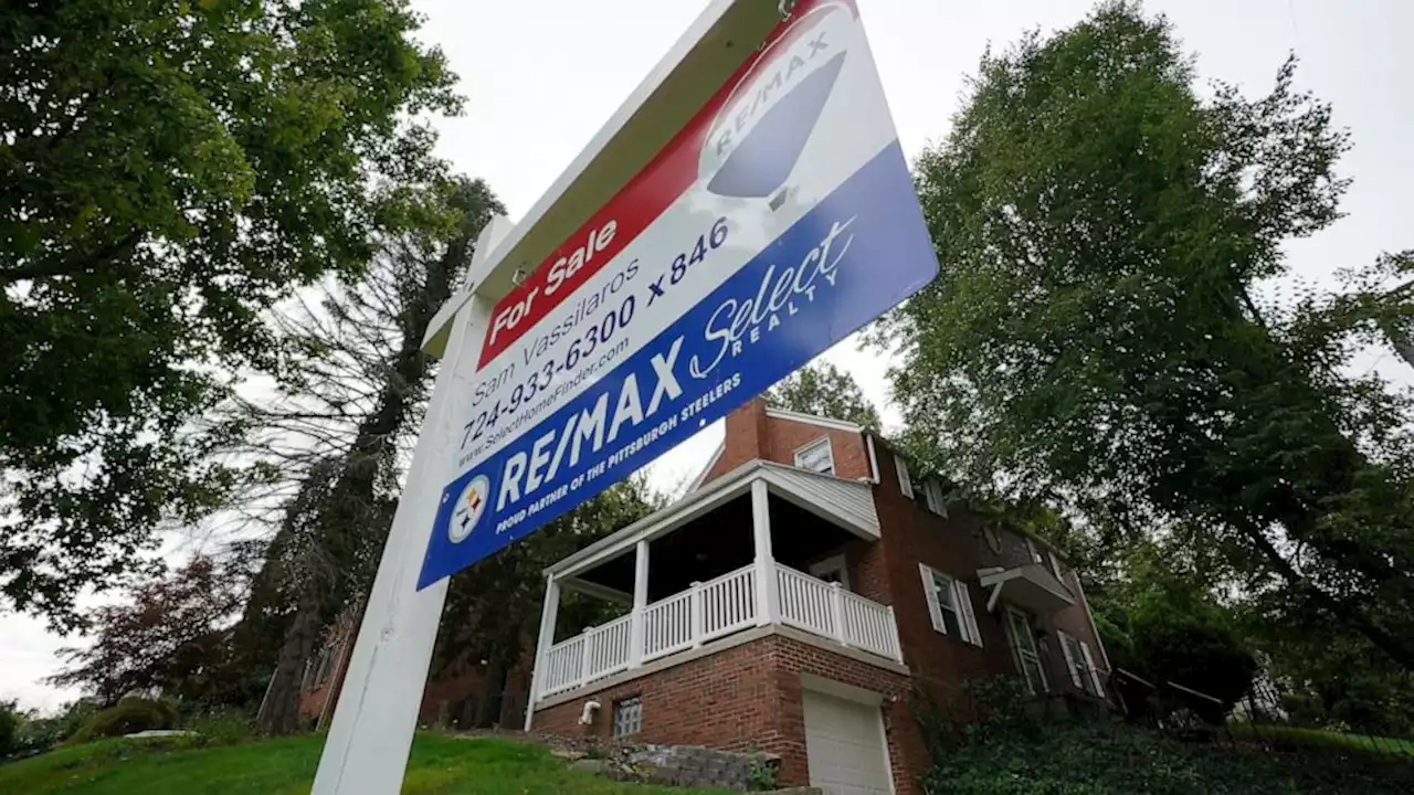 Long-term US mortgage rates fall this week to 3.76%