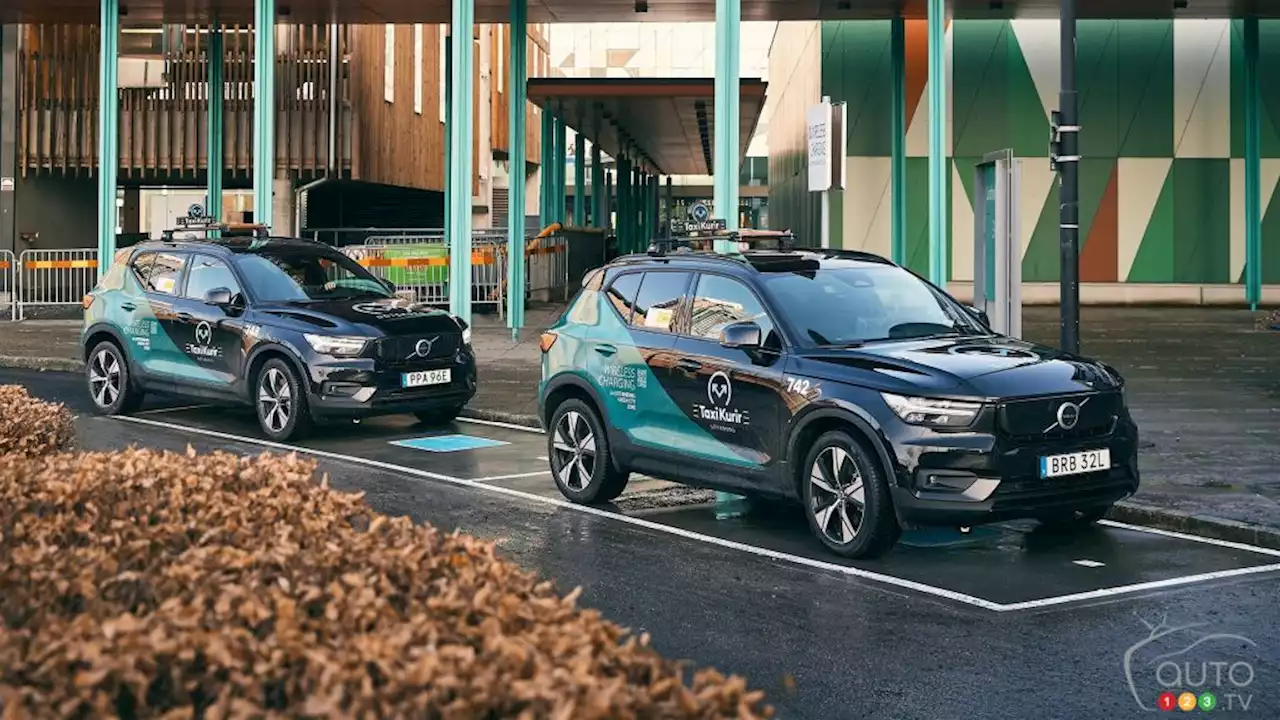 Volvo met à l’essai la recharge sans fil avec des XC40 | Actualités automobile | Auto123