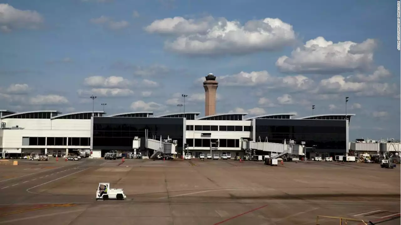 Flight diverted to Houston to remove three unruly passengers