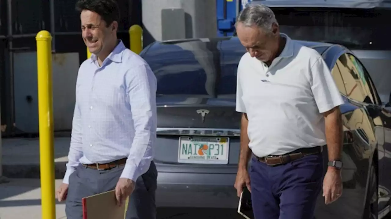 MLB, union meet for 1 1/2 hours, discuss next step in talks