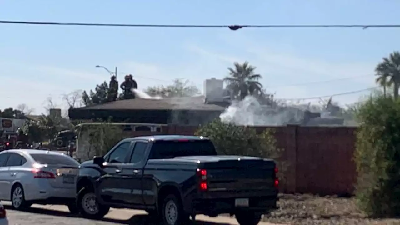 1 person dead following house fire in Phoenix, fire officials say