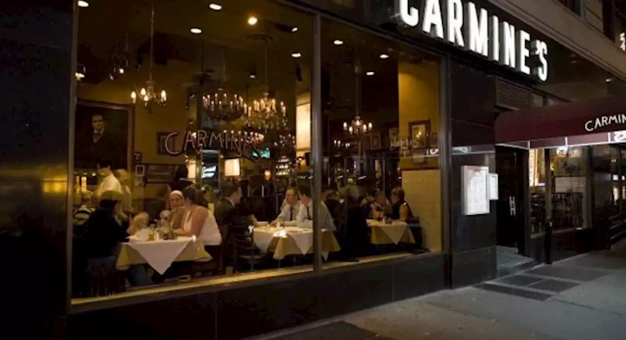 ‘Happy but wary’: The restaurant industry holds its breath as NYC lifts key vax mandate