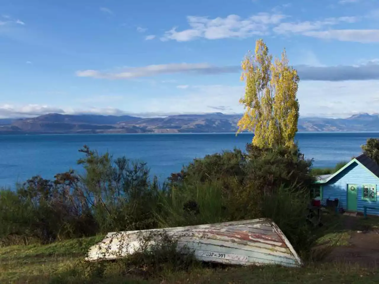 Missing brothers found dead after falling from canoe into lake