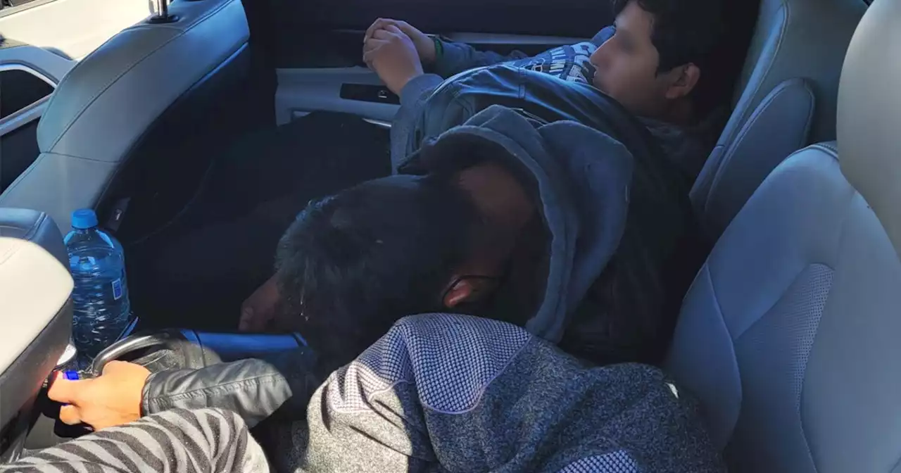 Tucson Border Patrol catches undocumented immigrants piling into SUV