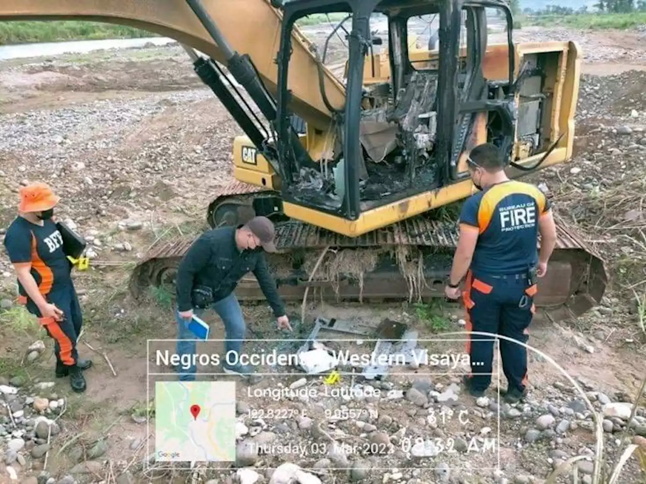 Suspected NPAs burn P7M backhoe in Negros city