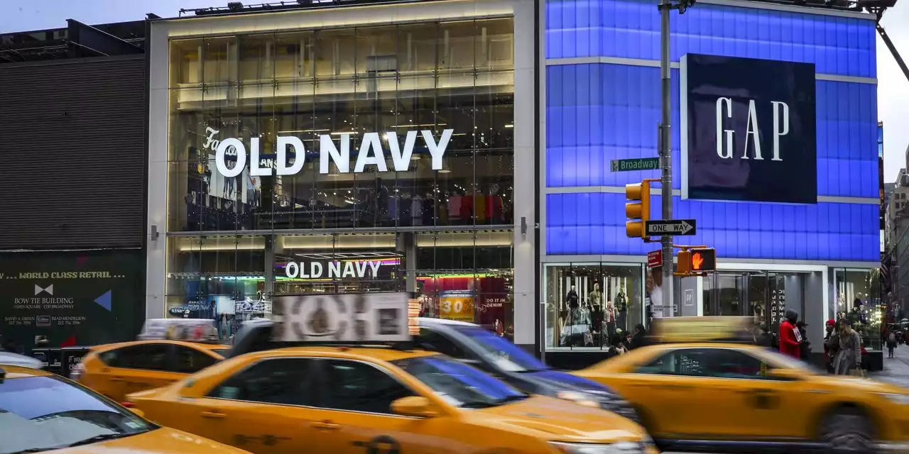 Gap stock shoots higher after retail chain lost less than expected in holidays, predicts growth in 2022