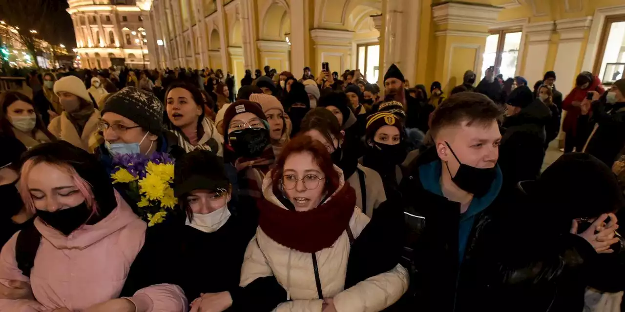 Putin faces a generational divide over Russia's war in Ukraine