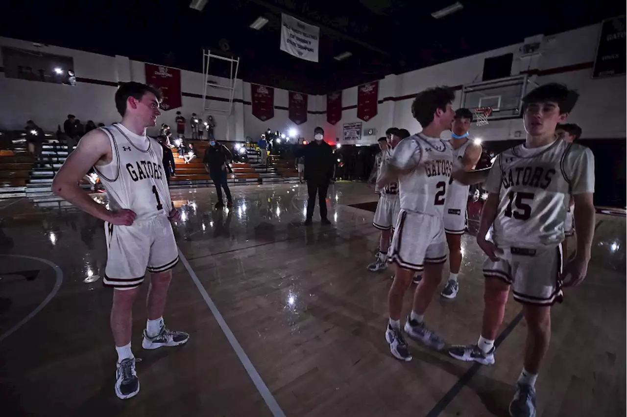 One night, two venues: How Sacred Heart Prep beat Oakland Tech to reach NorCal D-I semifinal