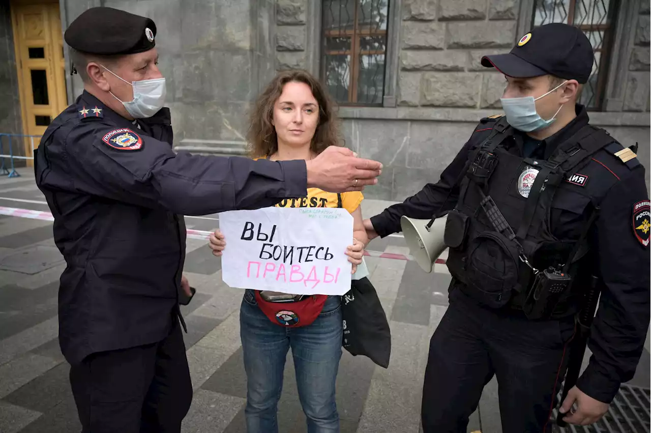 Russia TV channel says 'no to war' as staff walk out of studio live on-air