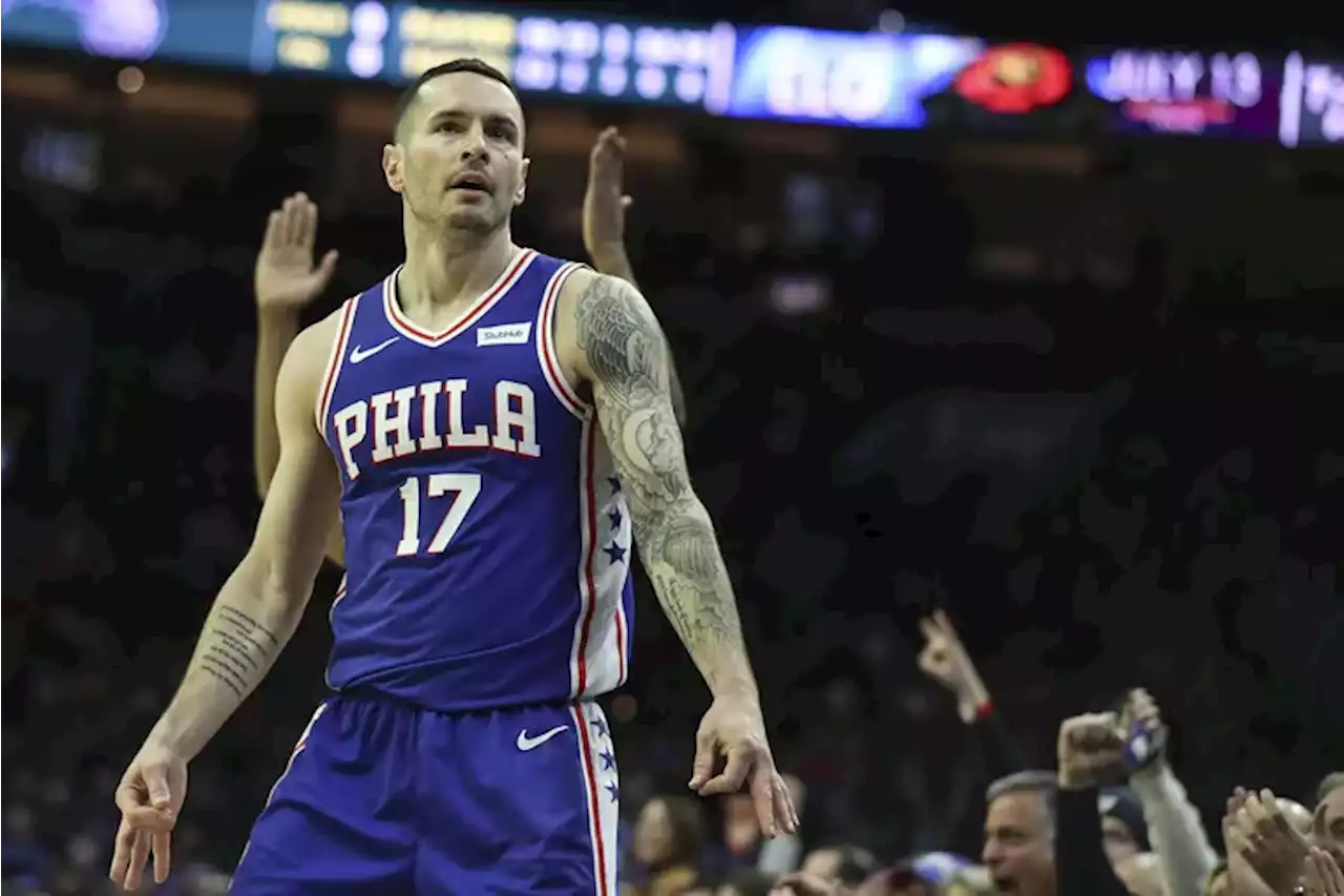 Sixers fans were so loud JJ Redick stuck an antibacterial wipe in his ear