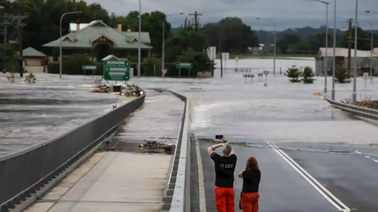 Parts of Greater Sydney spared the worst as heavy rain to hit NSW mid-north coast