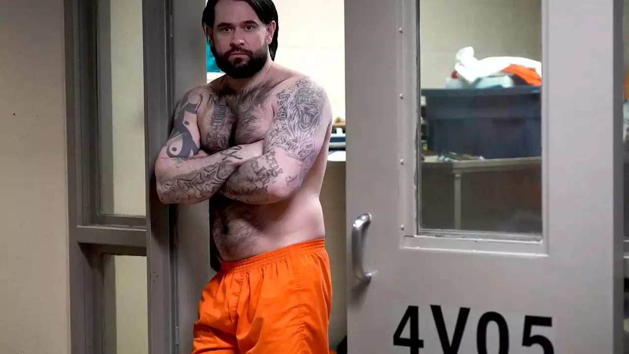 Inmates leaving gangs, stripping tats for jobs, better lives