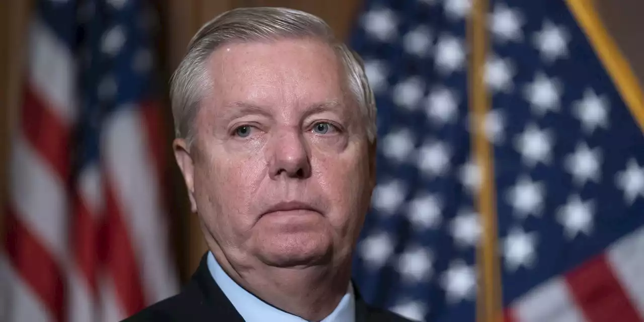 Lindsey Graham Calls for Russians to Assassinate Putin