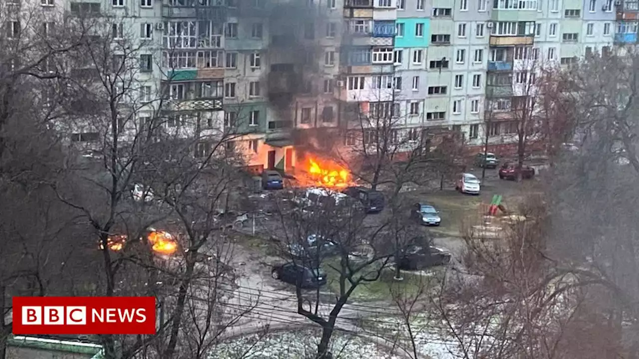 Siege of Mariupol: Fresh Russian attacks throw evacuation into chaos