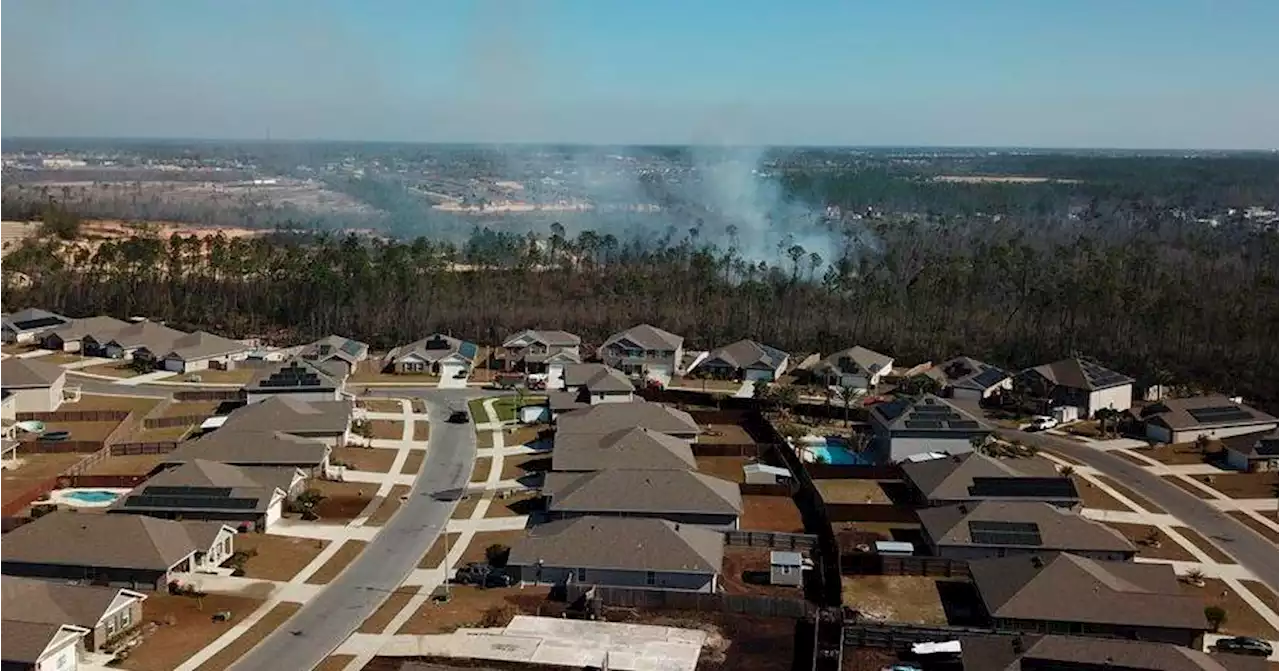 Fire forces evacuation of 600 homes in Florida Panhandle