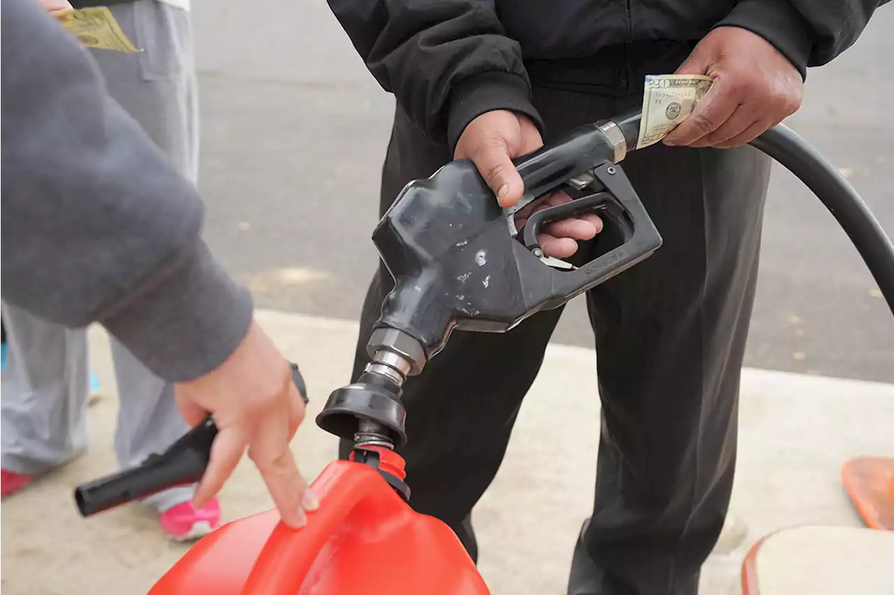 New Jersey drivers may have to learn to pump their own gas