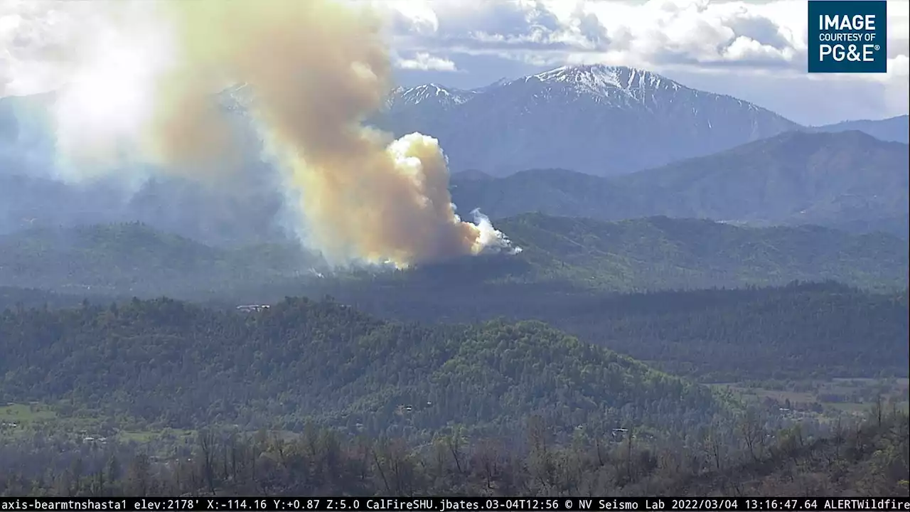 Wind-whipped NorCal fire pumps out massive smoke cloud