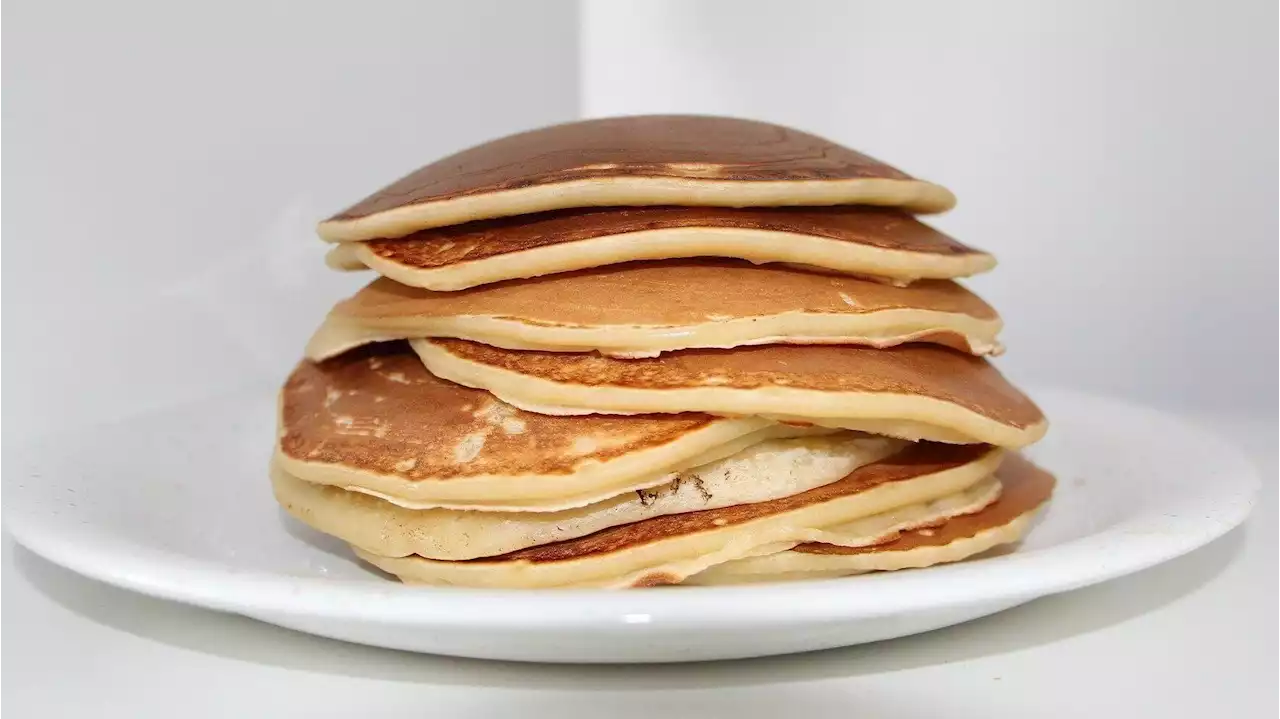 This week in weird news: Kansas woman wins traditional pancake race against England