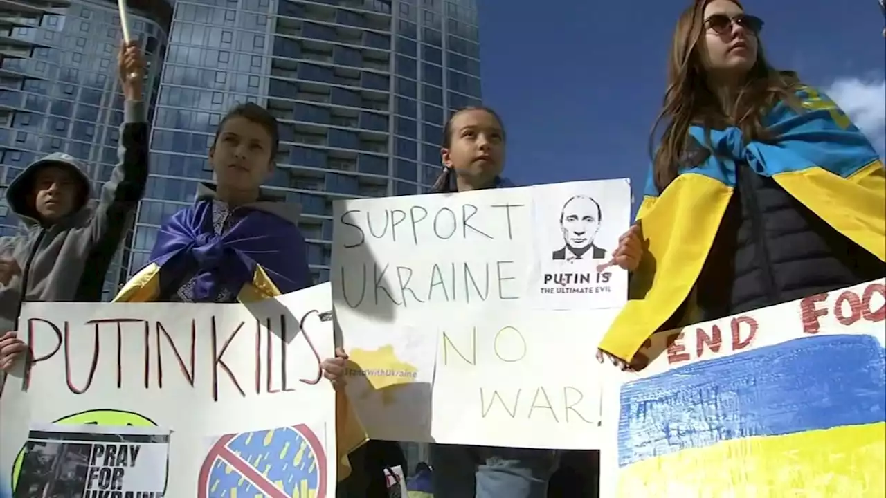 Ukraine supporters in Bay Area rally against war, fundraise for humanitarian relief