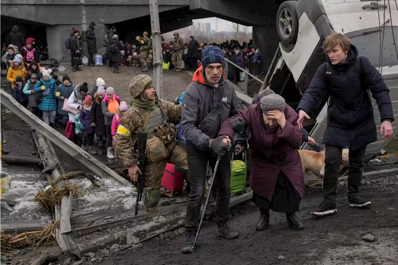 Russian attacks halt plans to evacuate Ukrainian civilians