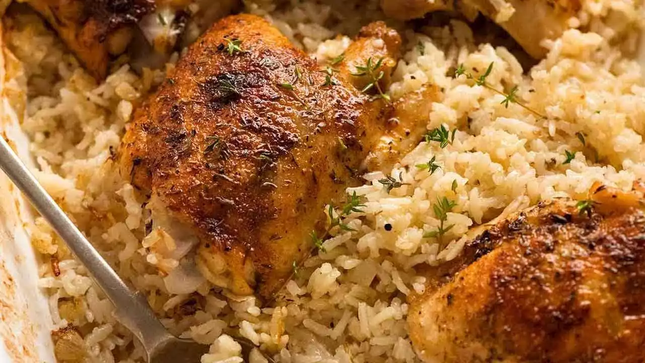 شاب يتعرض لبتر ساقيه وأصابعه.. والسبب وجبة جاهزة !